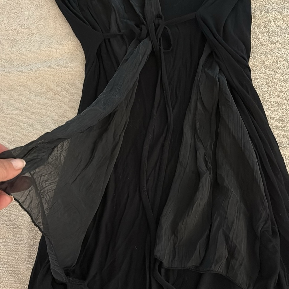 Luna Luz silk blend stunning black wrap around dress silk blend.Founded in Spain - Picture 8 of 10
